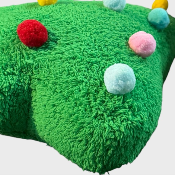 Wondershop Shaped Christmas Tree Novelty 2 Toss Pillows Set NWT - Picture 2 of 6